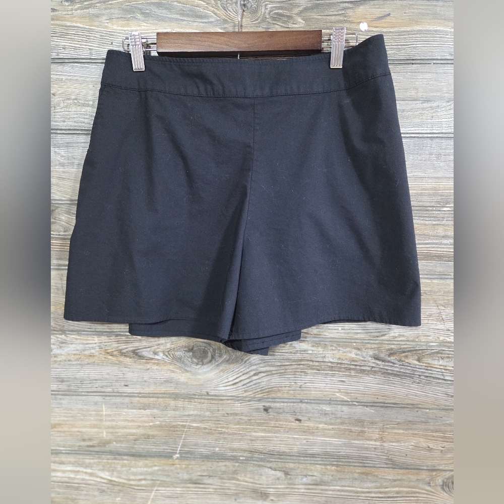 Express Black Easy Pull On High Rise Shorts Women's Medium Flat Front A-Line - Picture 2 of 4